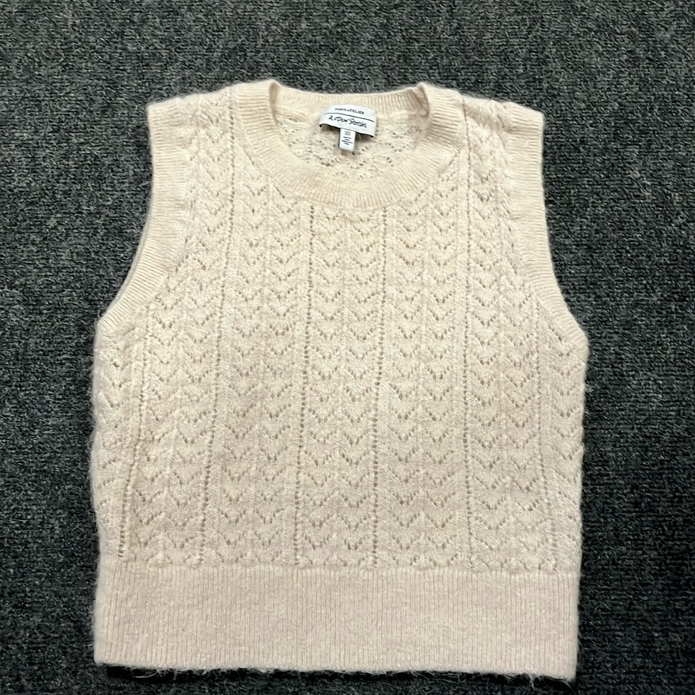 Paris Atelier & other stories adorable wool blend sweater vest Sz Small like new